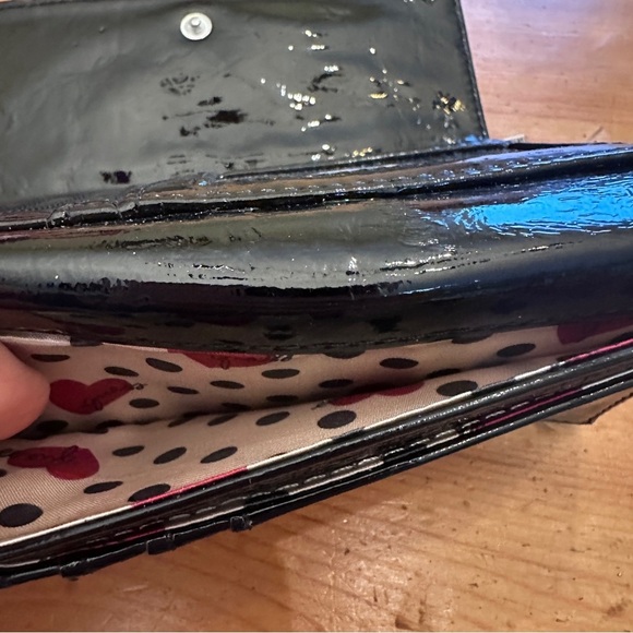 NWT Guess sequin bow wallet🎀 - Picture 9 of 14